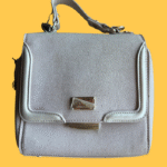 Mala com pega e alça - Axel