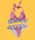 Biquíni rosa florido com folhos