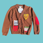 Casaco malha castanho com bolsos coloridos - Carnivalkids - 6-7 anos